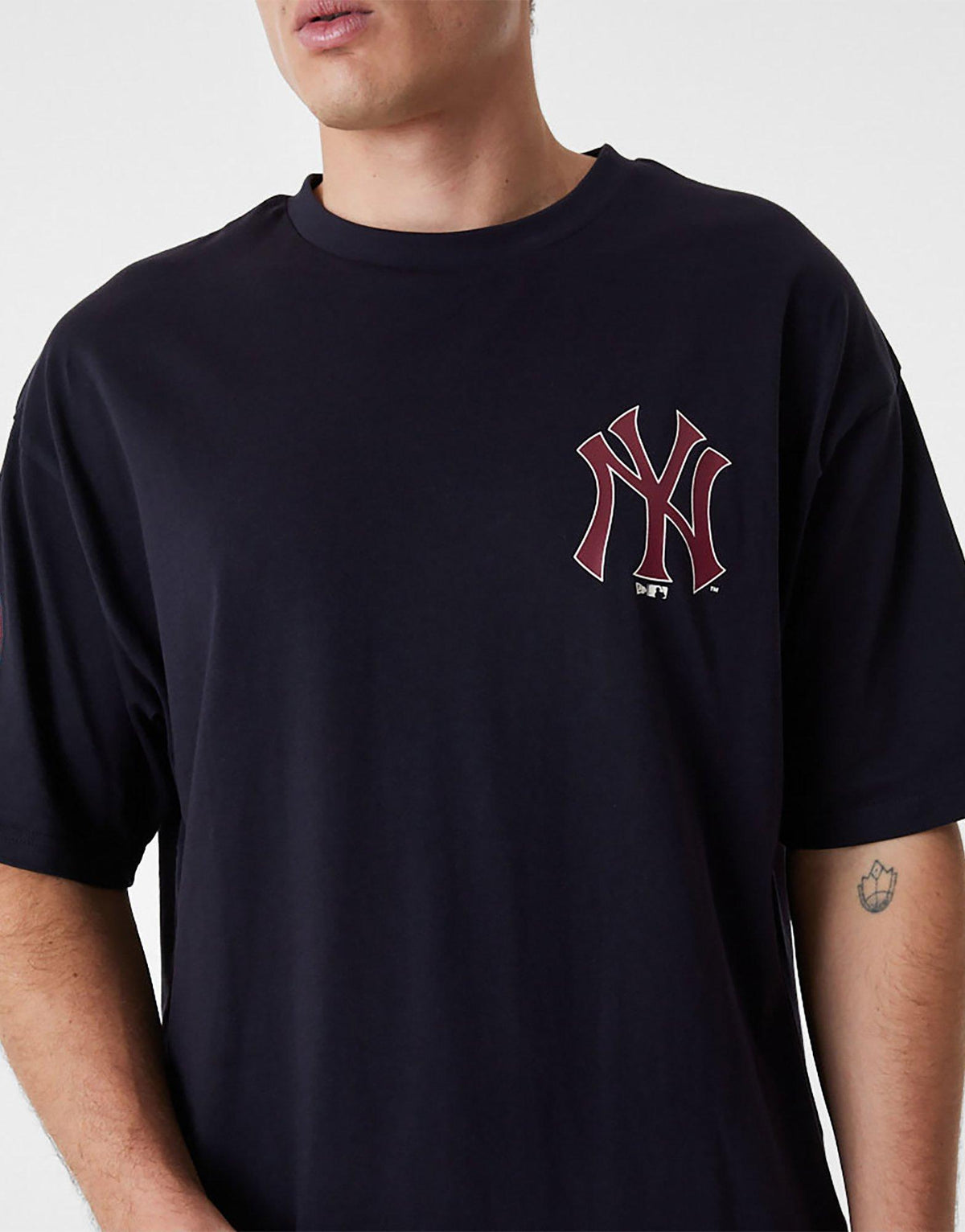 טי שירט אוברסייז Yankees Large Logo | גברים