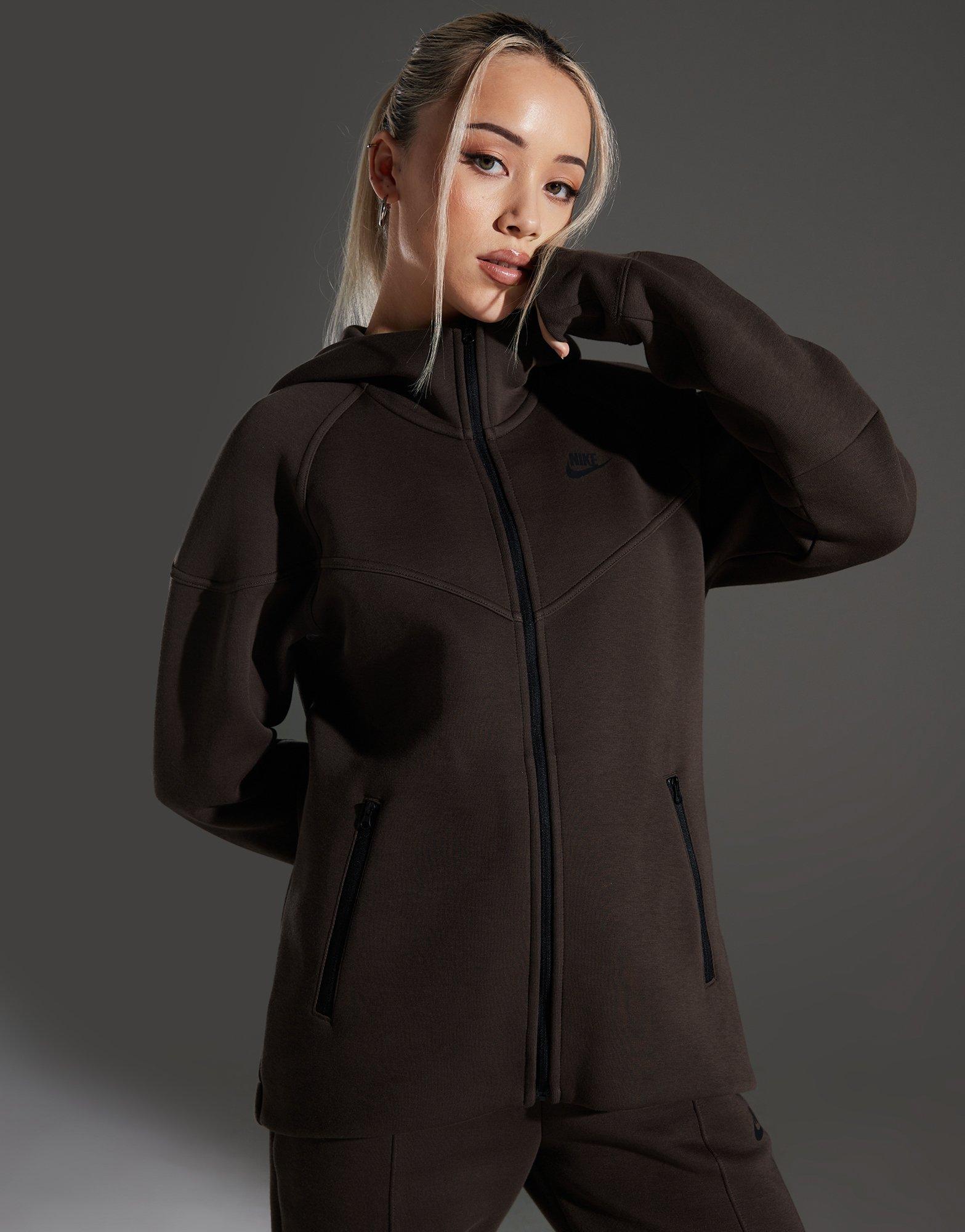 ג'קט קפוצ'ון Tech Fleece Windrunner | נשים