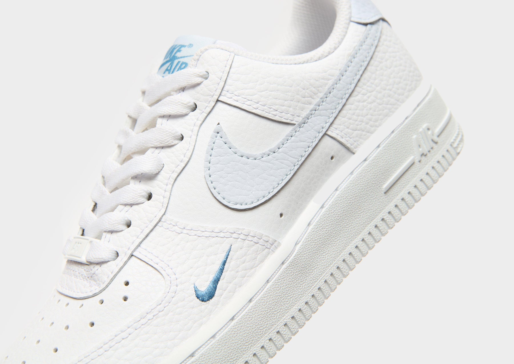 סניקרס Air Force 1 '07 | נשים