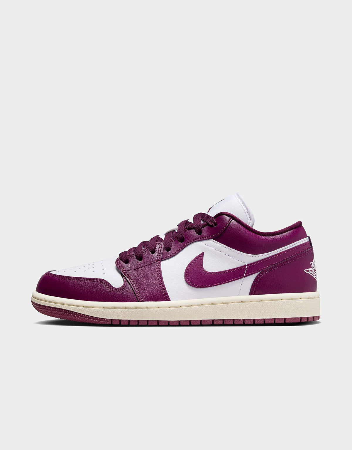 סניקרס Air Jordan 1 Low Fireberry | נשים