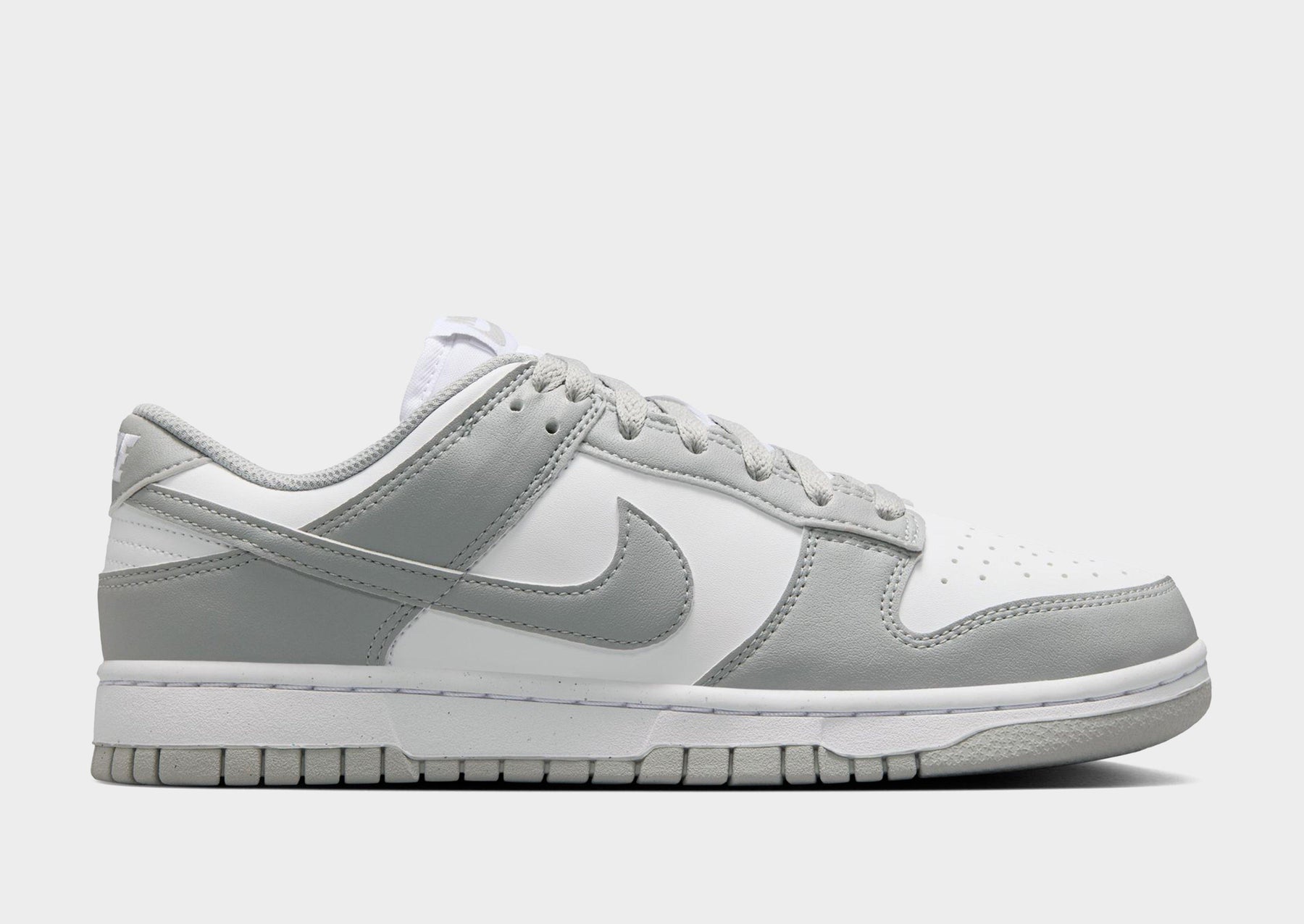 סניקרס Dunk Low Next Nature Light Smoke Grey | נשים