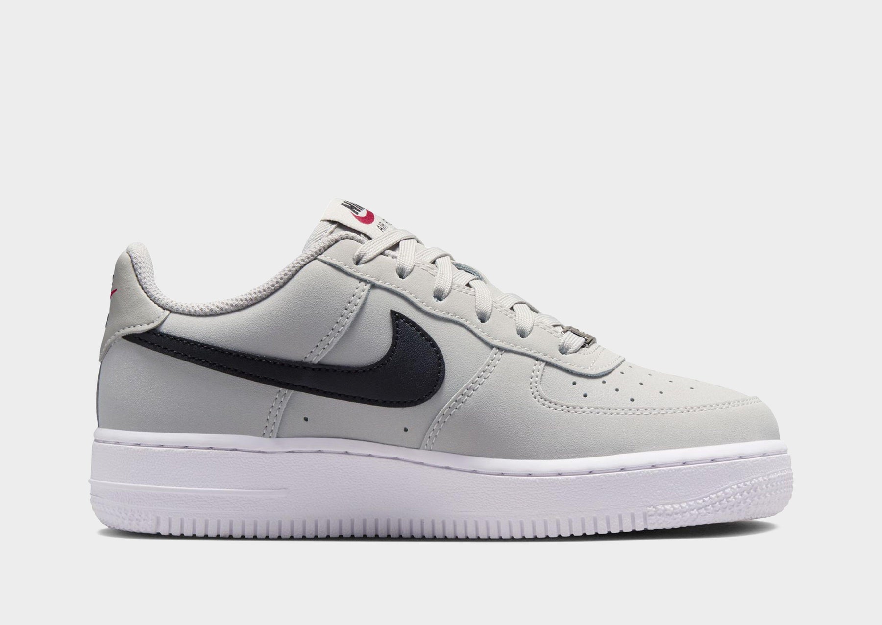 סניקרס Air Force 1 LV8 | ג'וניורס