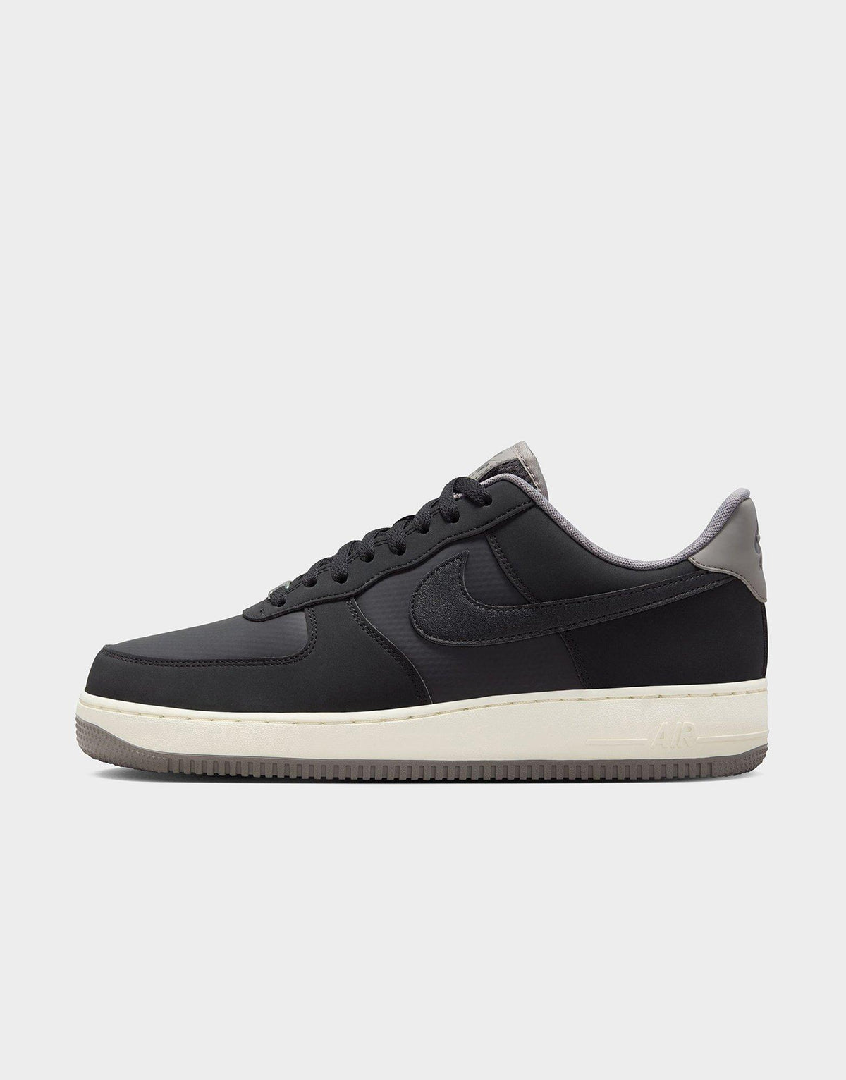 סניקרס Air Force 1 '07 LV8 | גברים