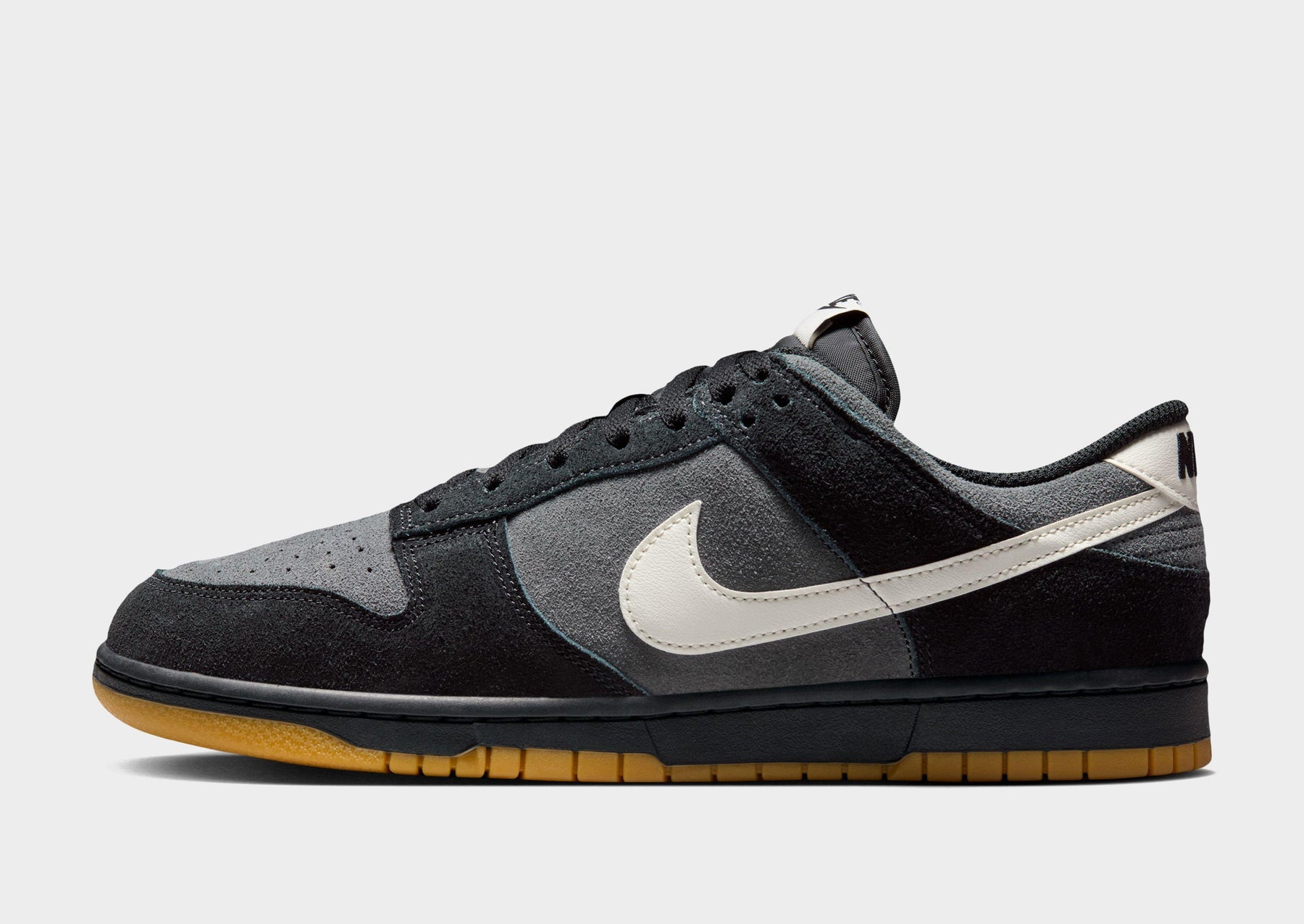 סניקרס Dunk Low Retro SE Black Grey Gum | גברים