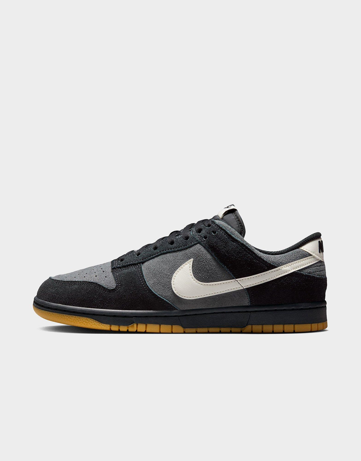 סניקרס Dunk Low Retro SE Black Grey Gum | גברים