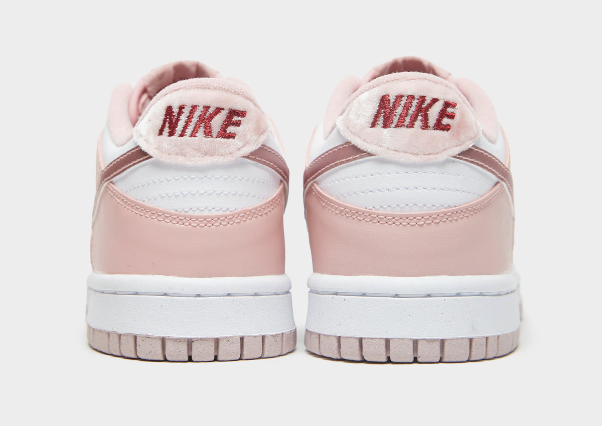 סניקרס Dunk Low Pink Velvet | ג'וניורס