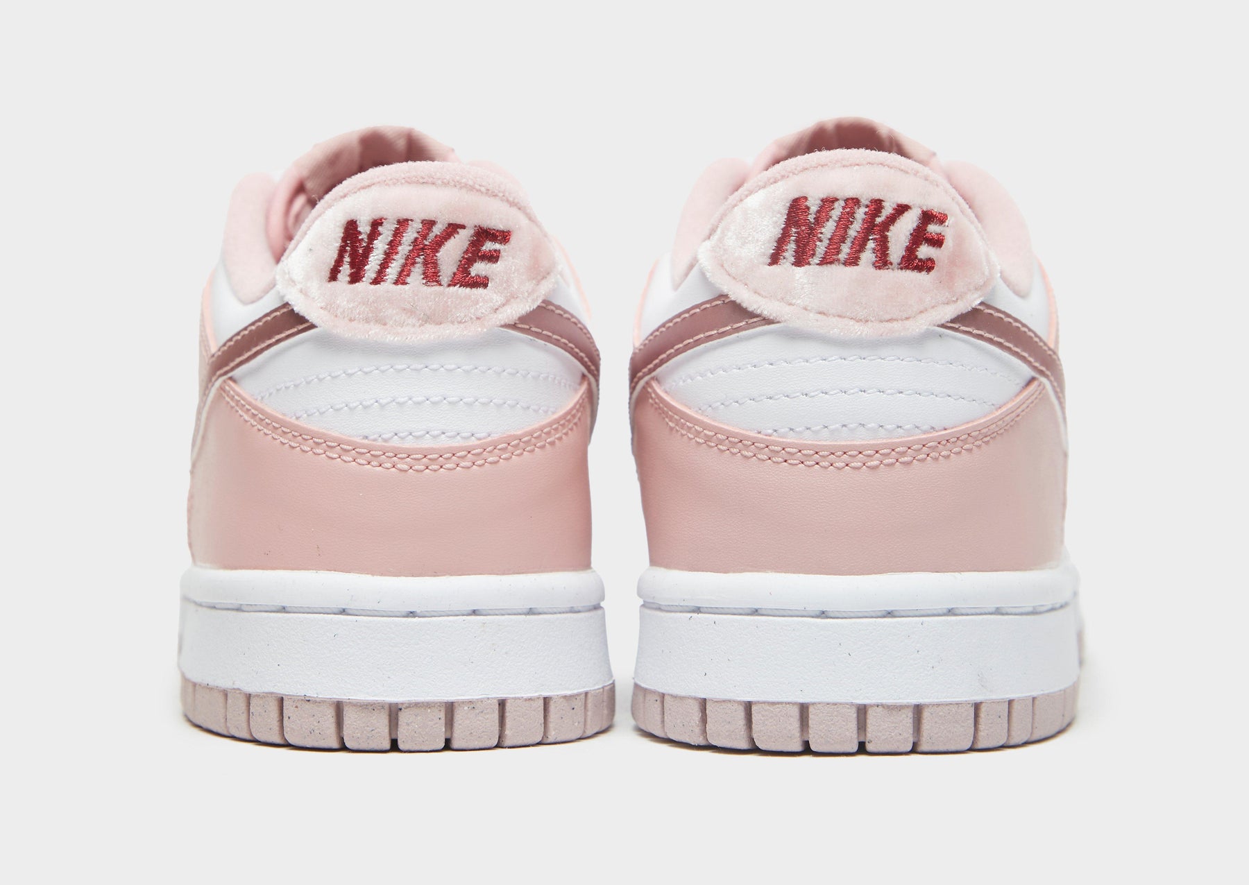 סניקרס Dunk Low Pink Velvet | ג'וניורס