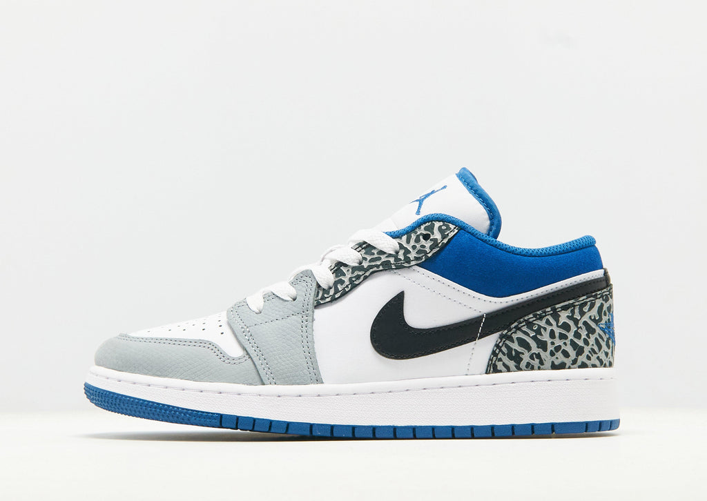 סניקרס Air Jordan 1 Low SE True Blue | ג'וניורס