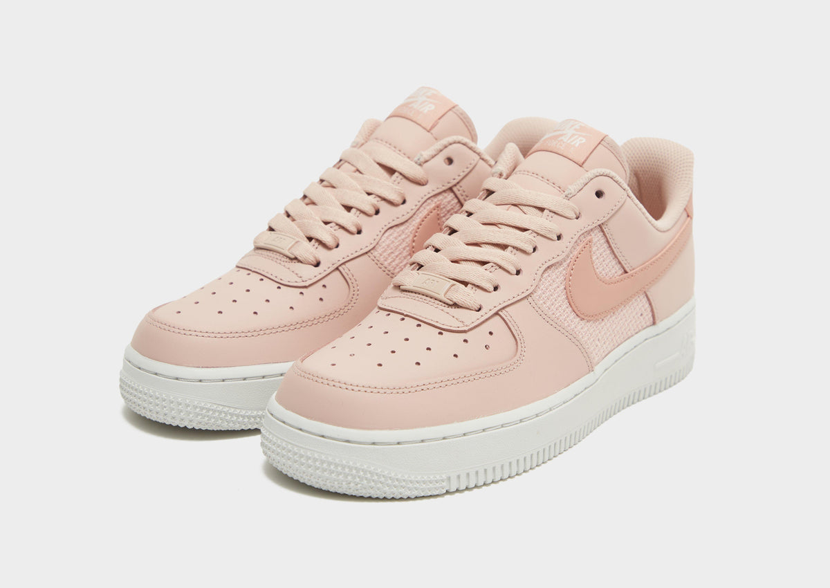 סניקרס Air Force 1 '07 | נשים