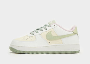 סניקרס Air Force 1 LV8 | ג'וניורס