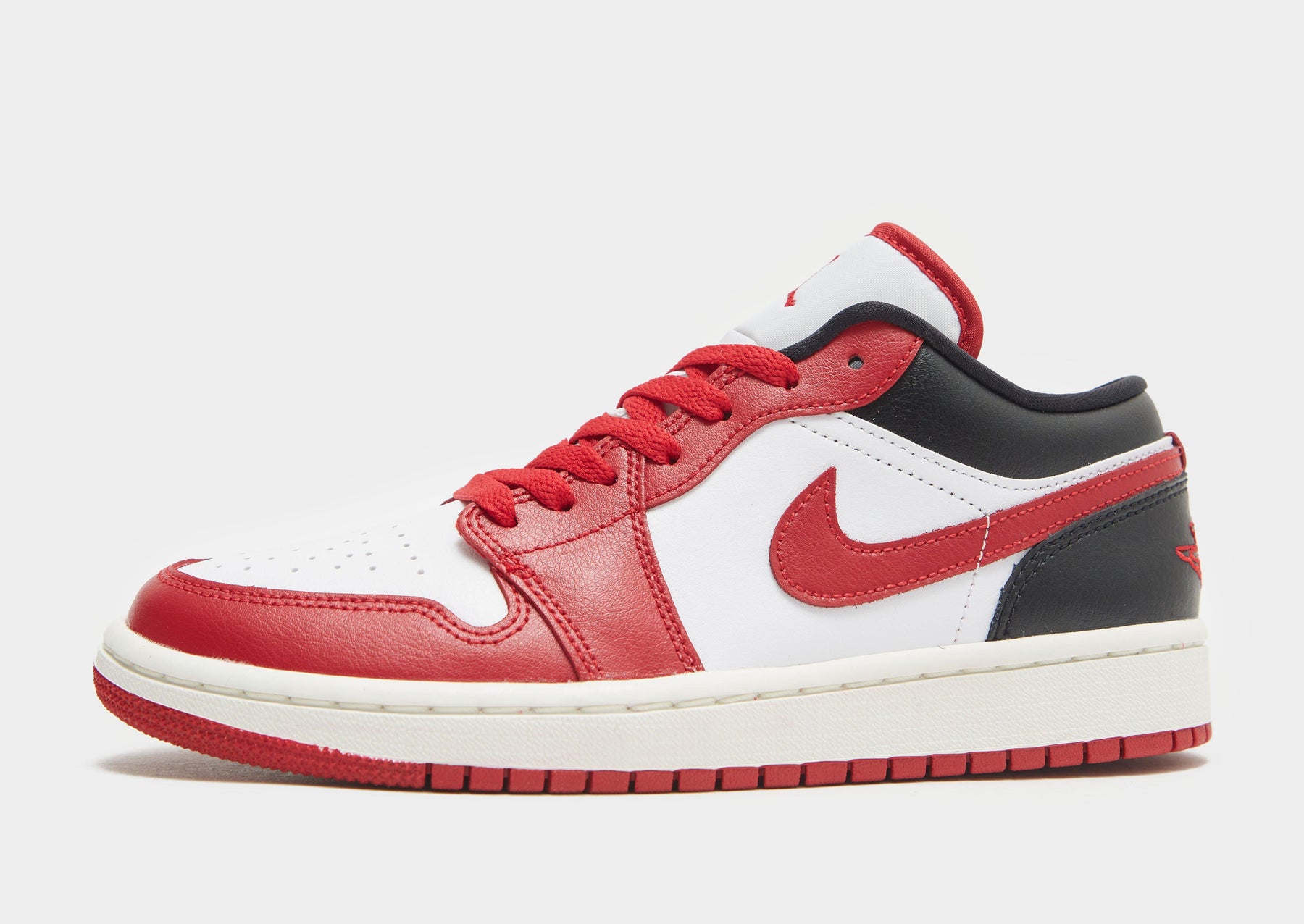 סניקרס Air Jordan 1 Low Reverse Black Toe | נשים