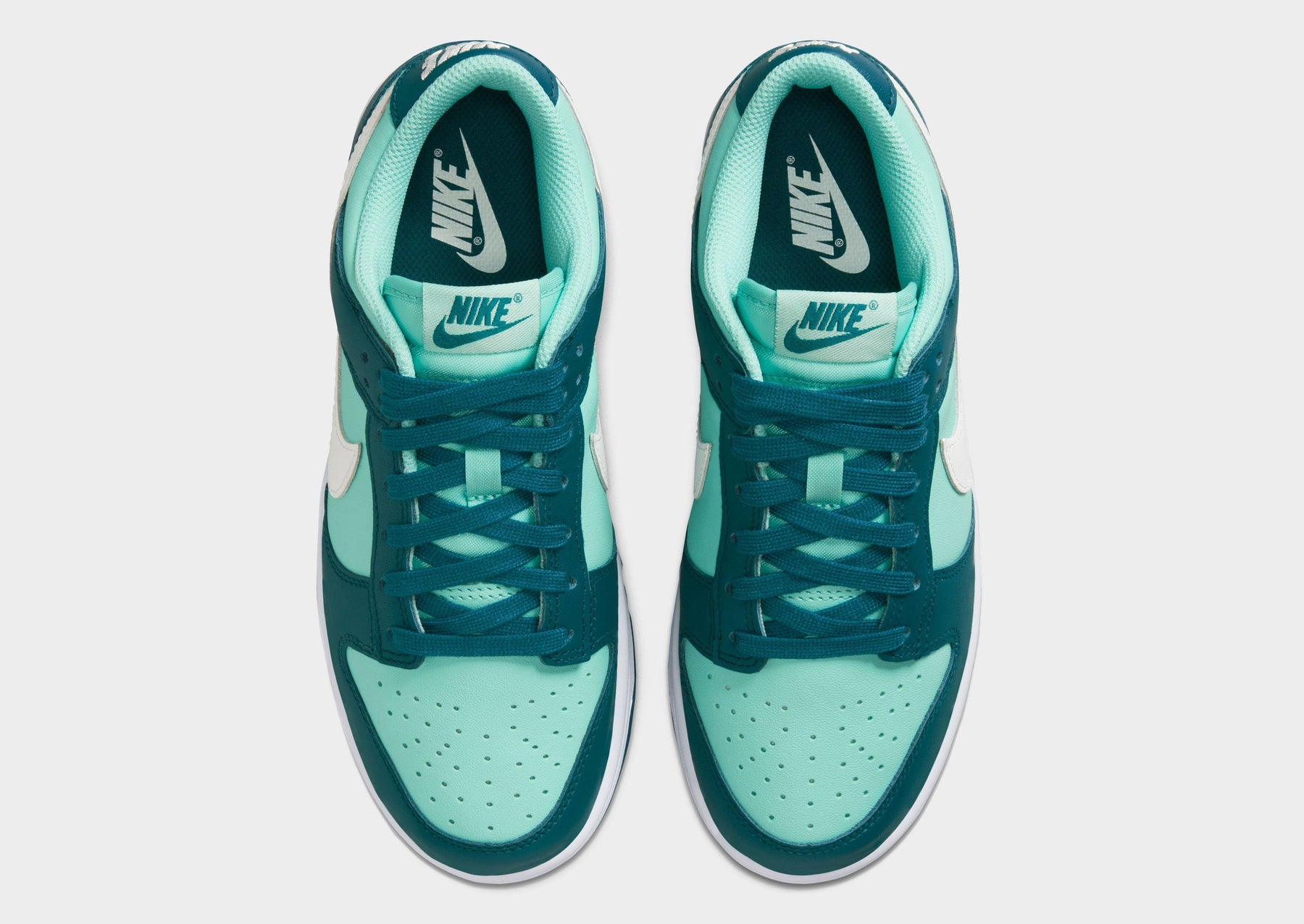 סניקרס Dunk Low Geode Teal | נשים