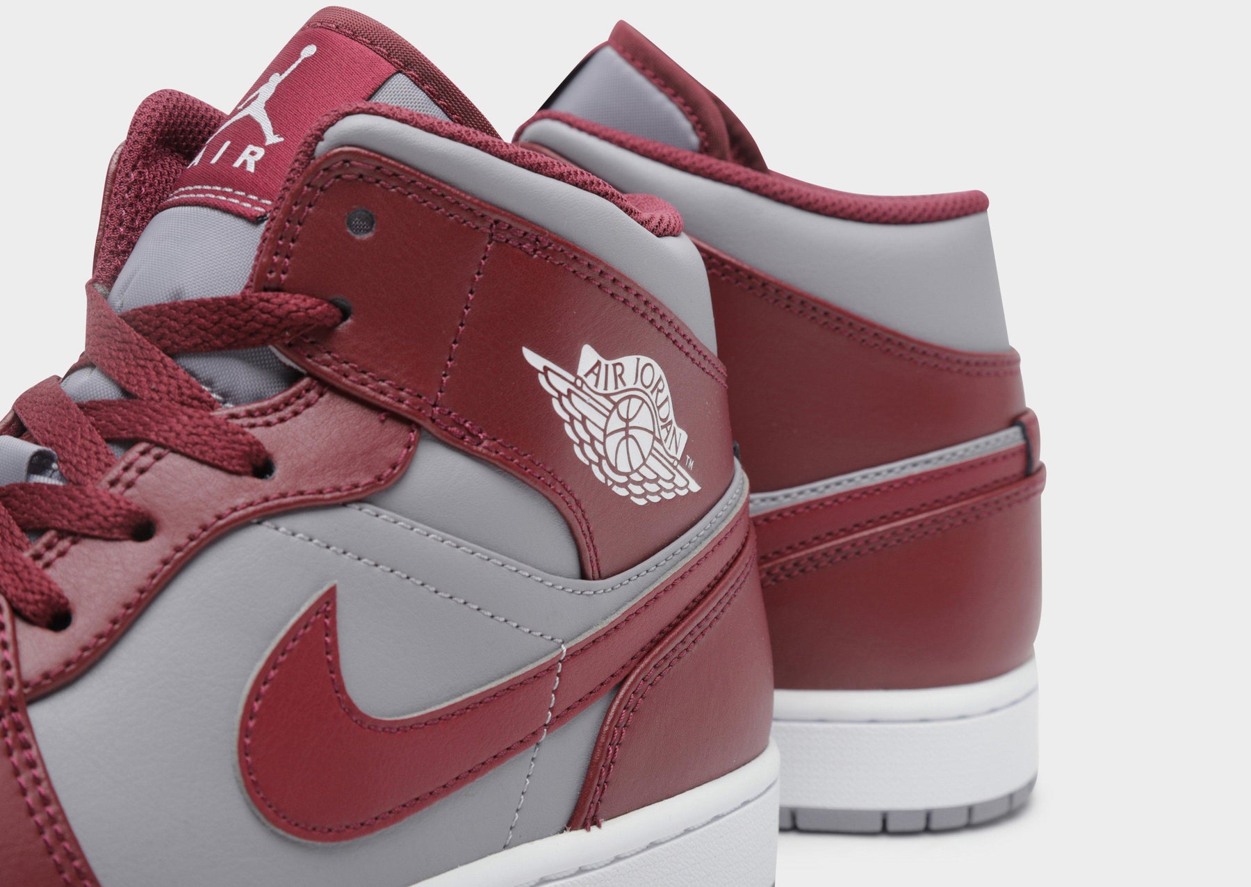 סניקרס Air Jordan 1 Mid Cherrywood Red | גברים