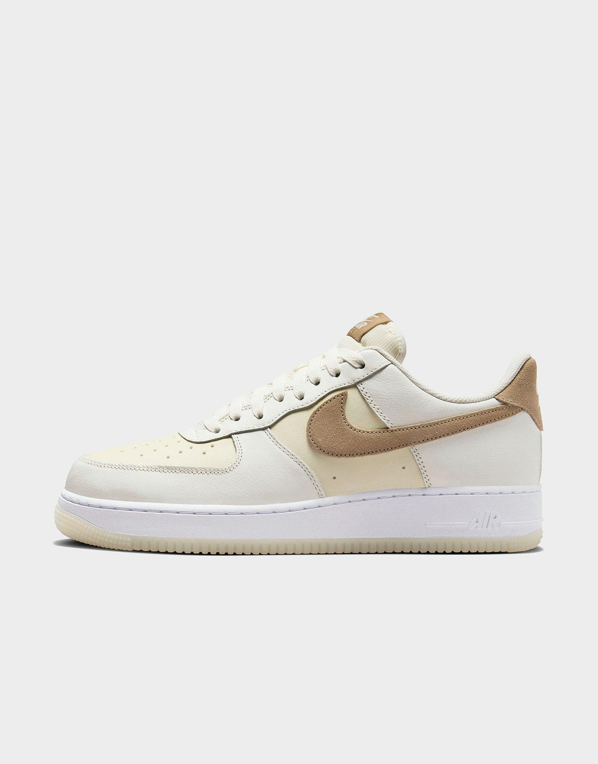 סניקרס Air Force 1 '07 LV8 | יוניסקס