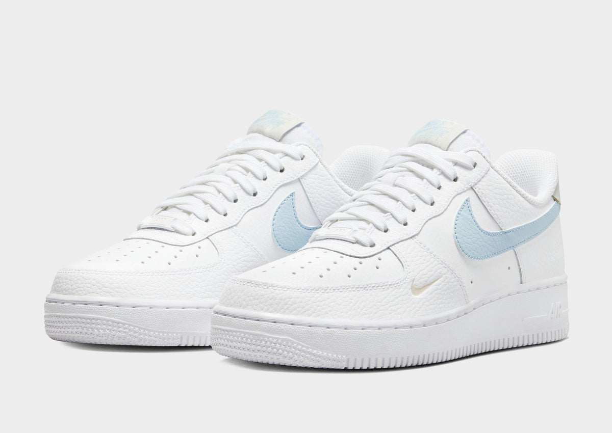 סניקרס Air Force 1 '07 Mini Swoosh | נשים